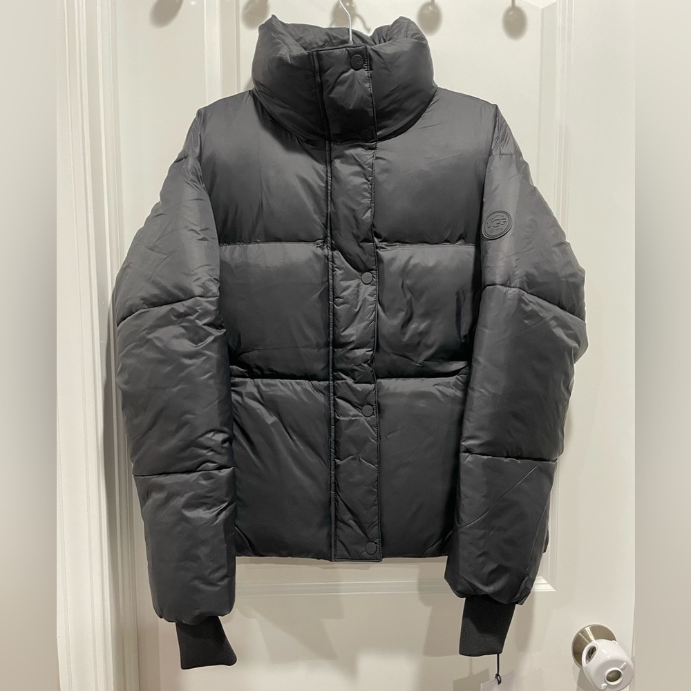 UGG Vickie Black Puffer Jacket Size XS - Picture 7 of 10